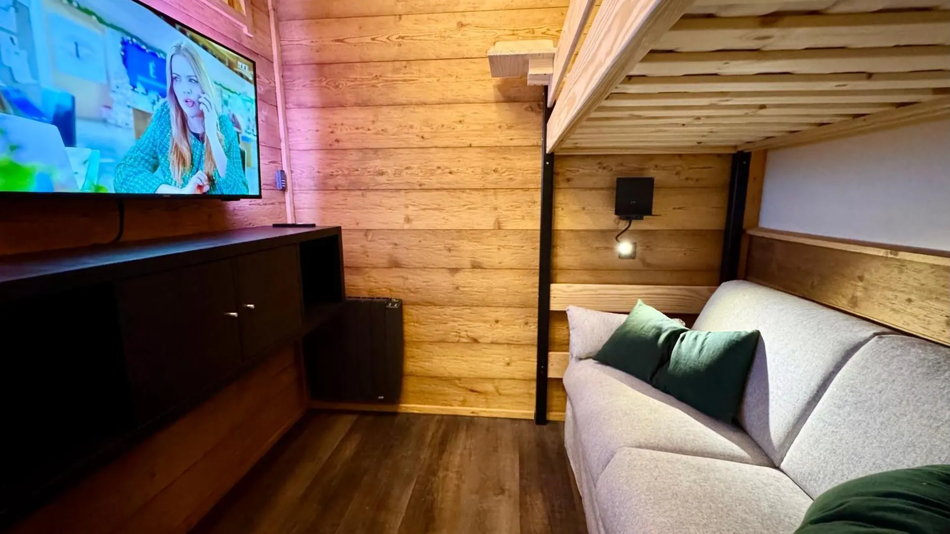 Appartement T3 Centre Orres 1800 - 6 Personnes Sur Piste - Renove Avec Parking - M4 à Les Orres 0*,  France